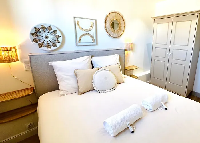 élégant 2 Pièces 50m2 Au Coeur Du Vieil * Antibes